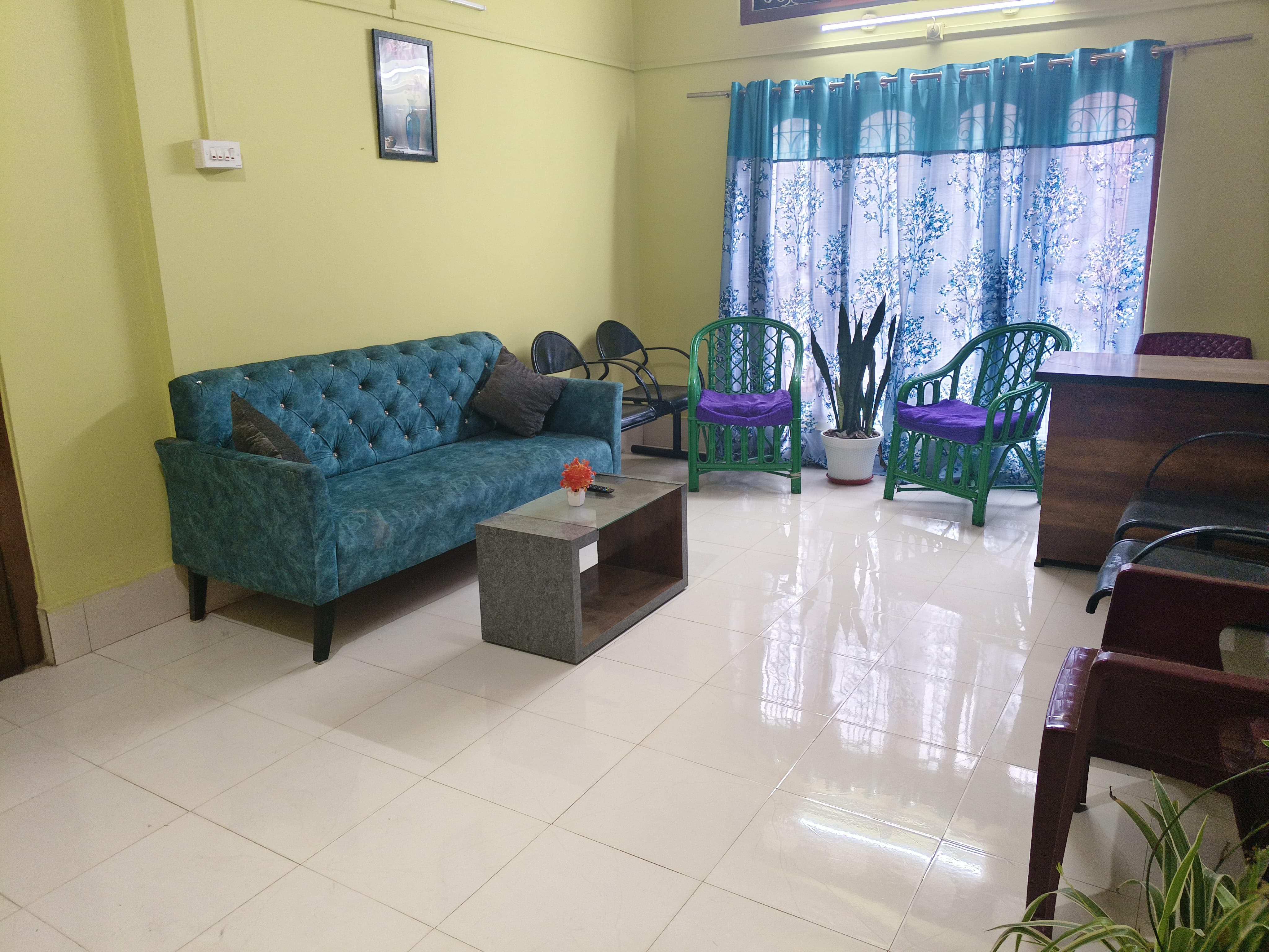 COMFORT HOME STAY - Tap to explore photos