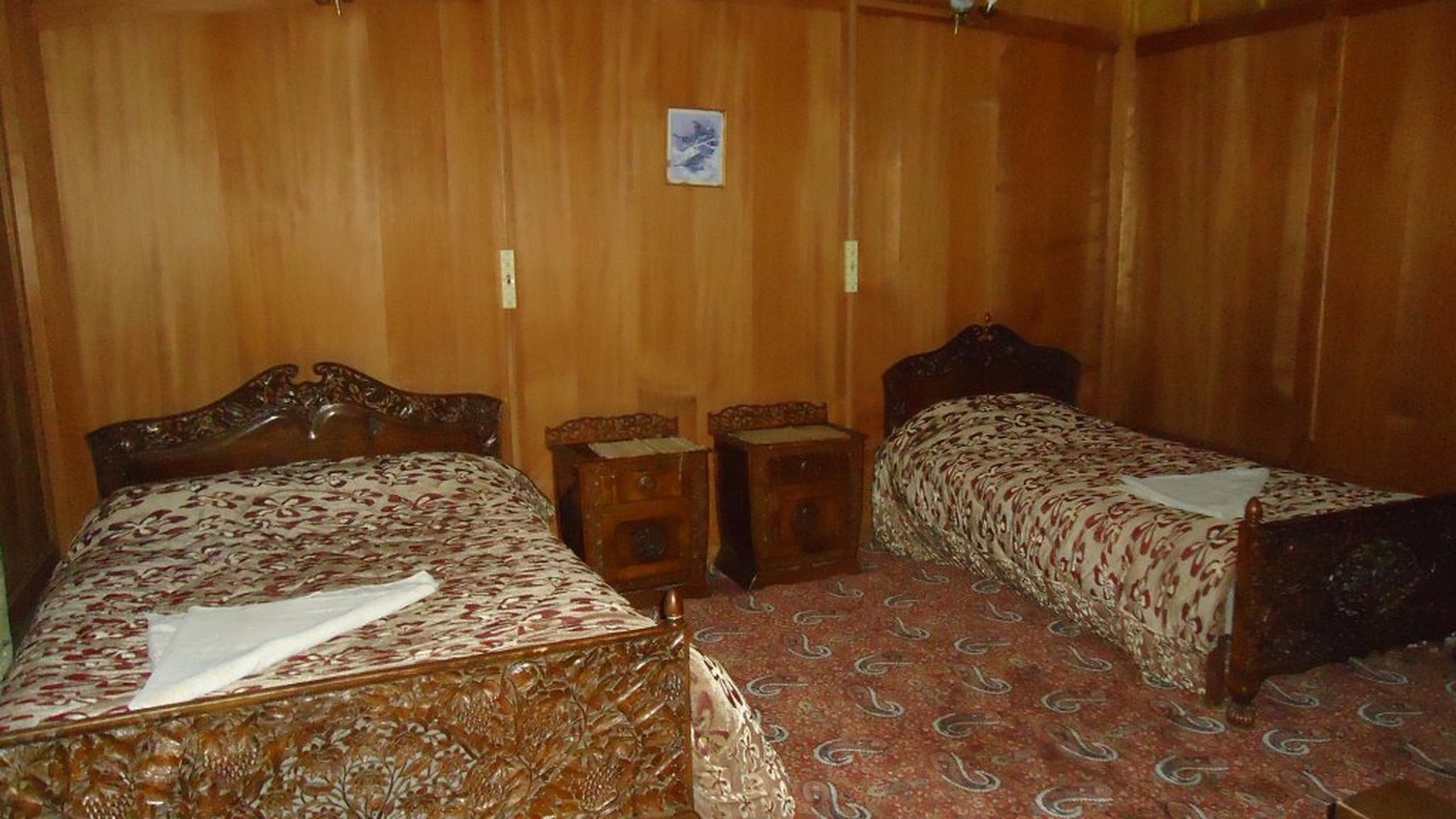 Ibrahim Houseboat - Tap to explore photos