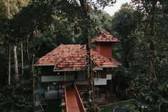 Streamside Nature Stay at Sulthan Bathery