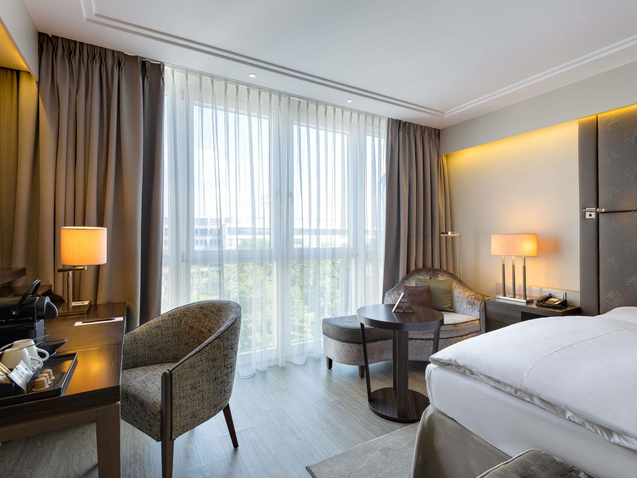 Pullman Munich - Tap to explore photos