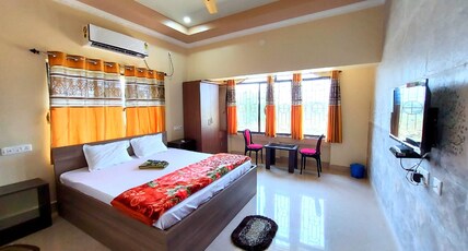 Aappayan guest house & restaurant Room Type - Cozy Couple room-1st Floor(Non Ac)