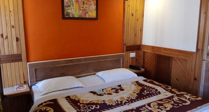 Hotel Kay Kay's@Mall Road Room Type - Economy Room