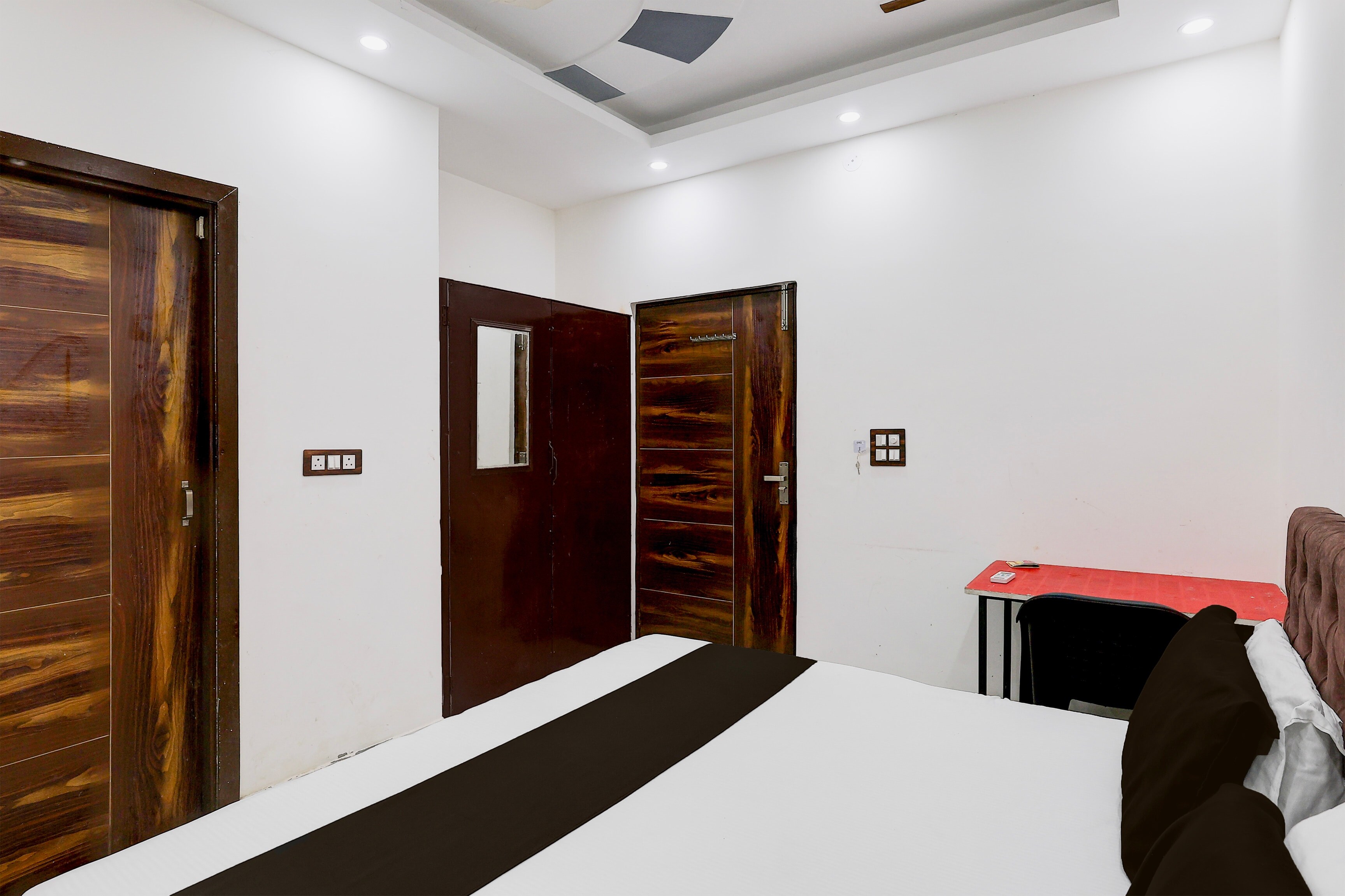 Hotel O Vaibhav Homestay - Tap to explore photos