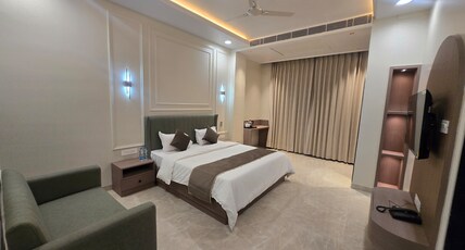 HOTEL SHREE KARNI PALACE Room Type - Super Deluxe Room