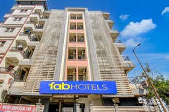 FabHotel Imperial Inn