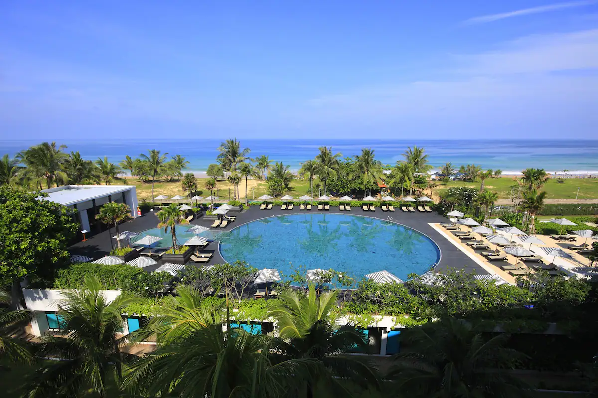 Pullman Phuket Karon Beach Resort - Tap to explore photos