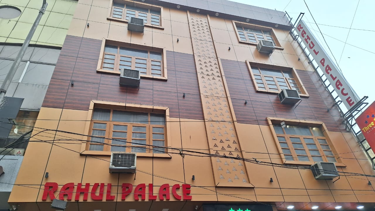 Rahul Palace by Golden Tree @ karol Bagh - Tap to explore photos