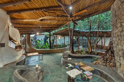 SaffronStays Maativan