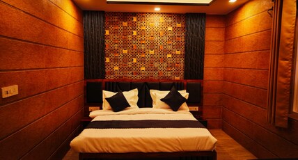 Hotel Celestial Ganges Room Type - Deluxe Room