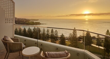 InterContinental Sydney Coogee Beach Room Type - 1 King Premium Oceanfront Balcony