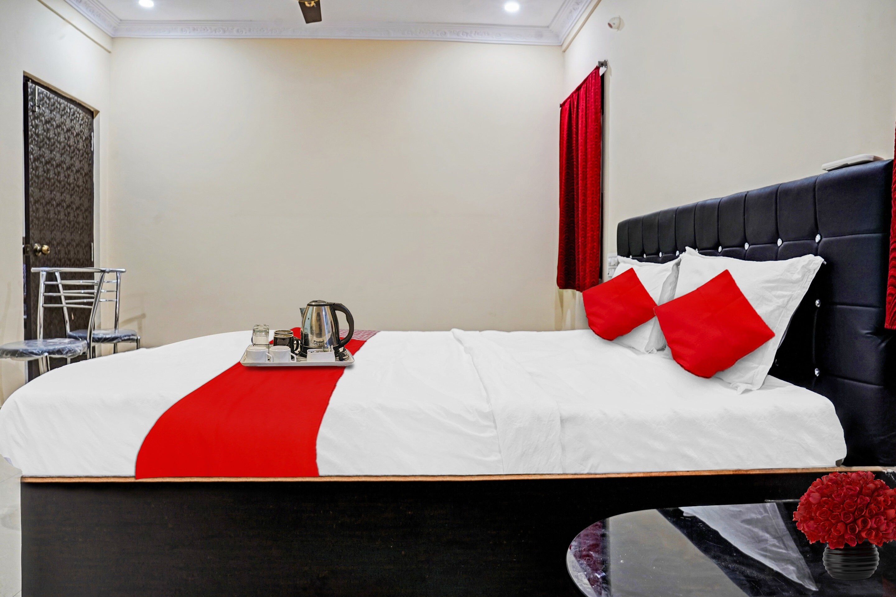 Collection O Hotel Sri Sitara - Tap to explore photos