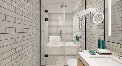 DoubleTree by Hilton Shenzhen Airport Residences Room Type - KING STUDIO RES GARDEN VW
