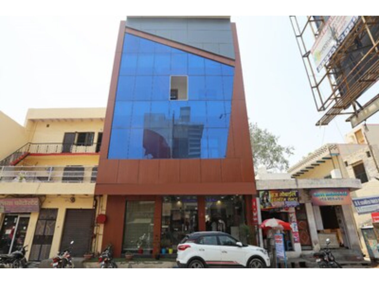 Hotel Shashi Residency - Tap to explore photos