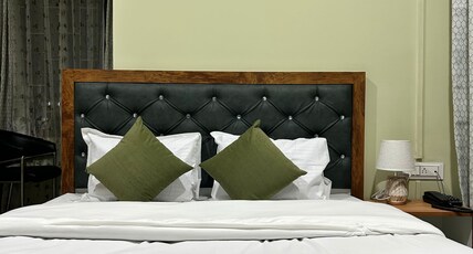 El Meda Guest House Shillong Room Type - Bedroom 12