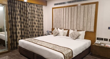 Benzz Park  Room Type - Suite Room