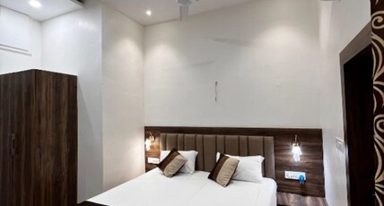 Manan Homestay... Room Type - Deluxe Room