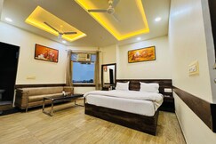 Saawariya Rooms & Food Court