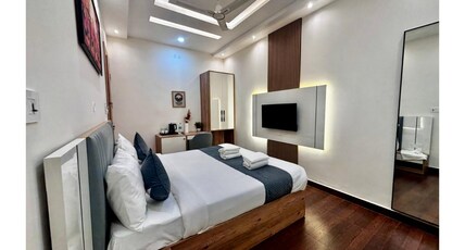 RRR HOTEL Room Type - Deluxe Room RRR HOTEL Room Type - Deluxe Room