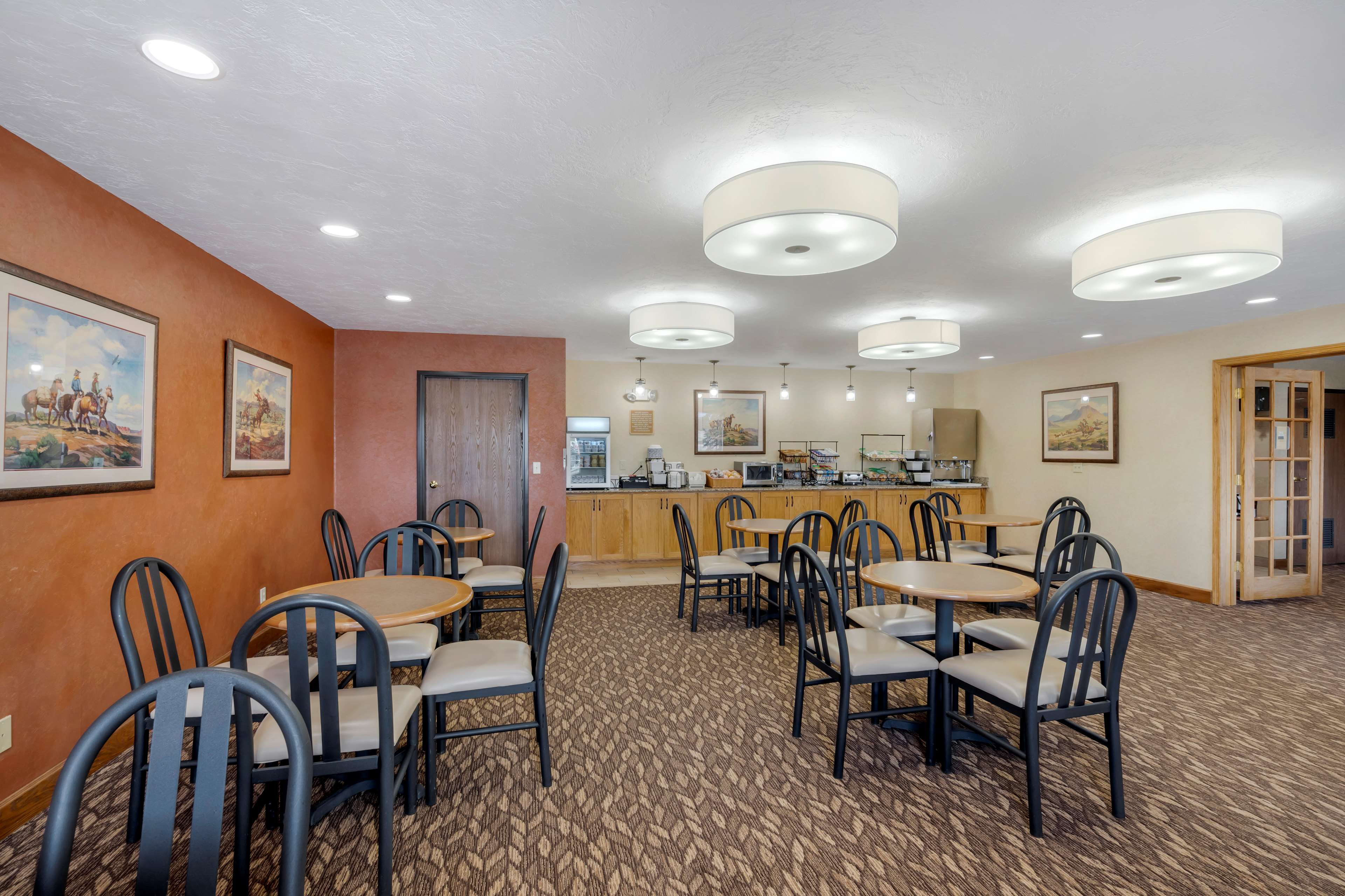 Best Western Pinedale Inn - Tap to explore photos