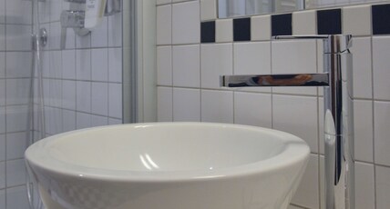 Best Western Hotel Crimea Room Type - 1 Queen And 1 Single, Standard Room