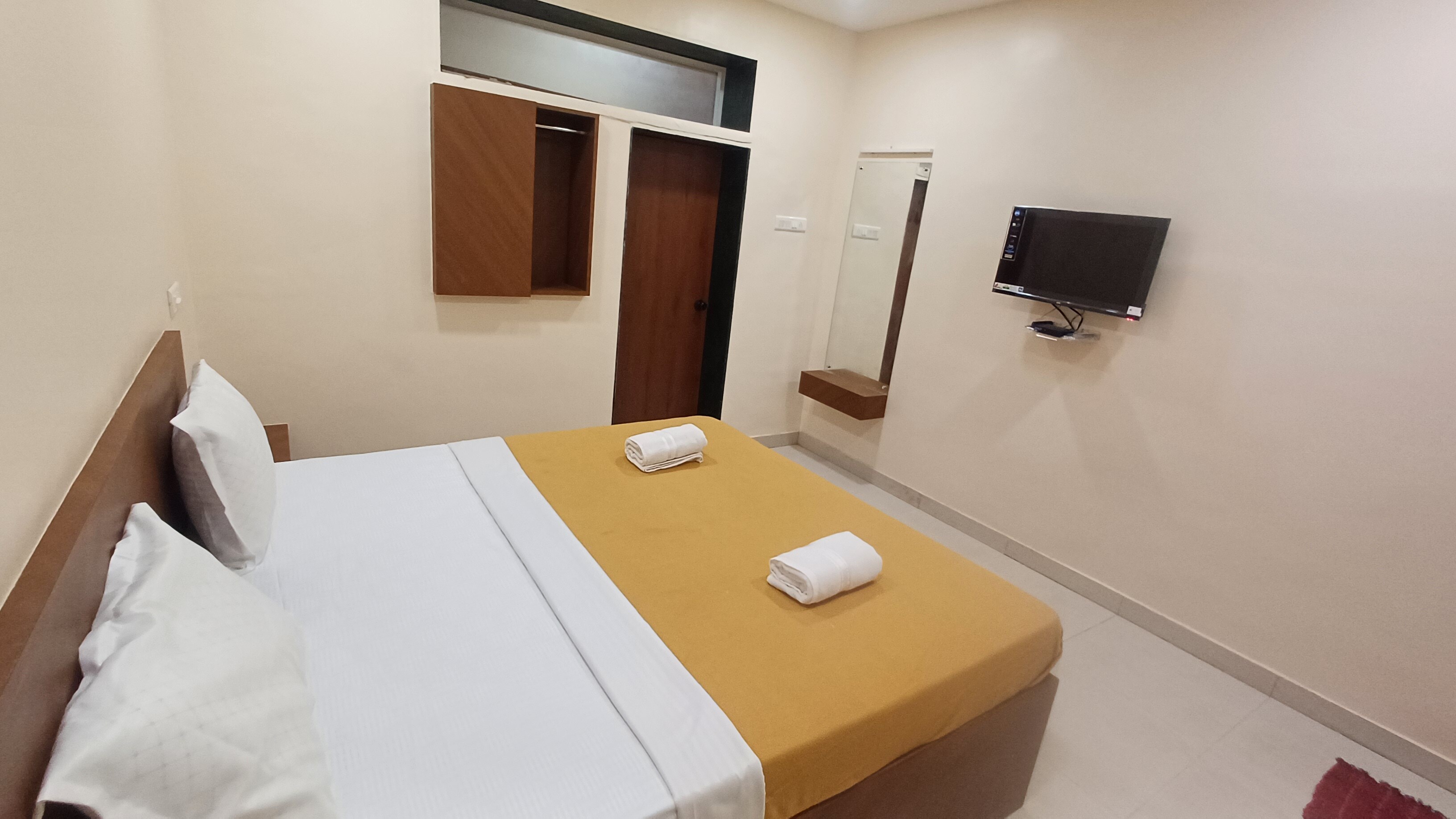 Chhaya Guest House - Tap to explore photos