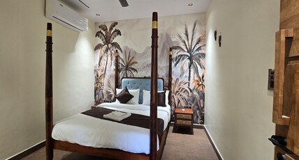 Into The Woods Room Type - Sheesham