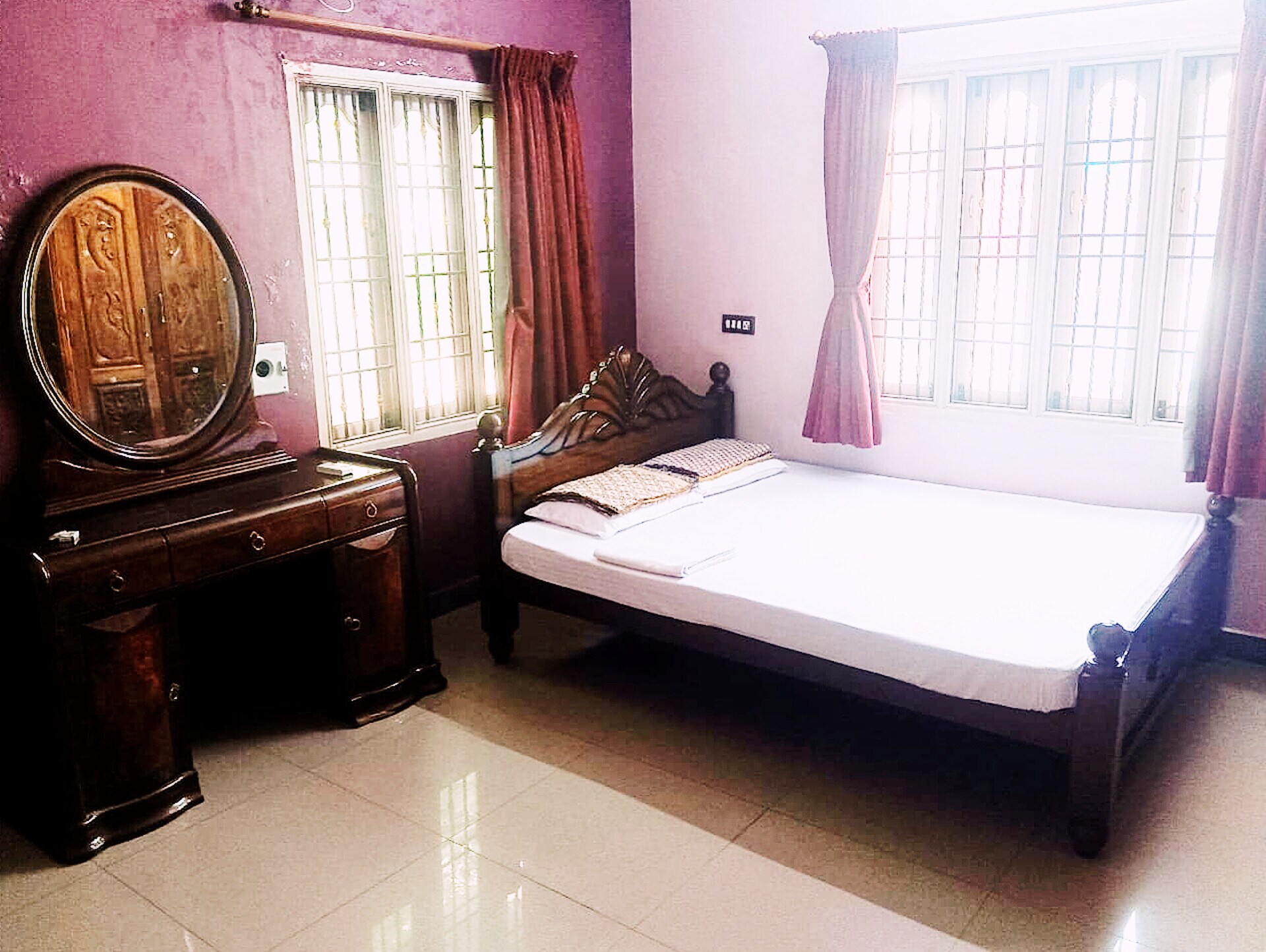Rishiga's Homestay 10 min drive from rock beach - Tap to explore photos
