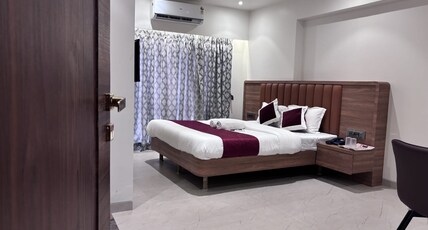 Sai Ram Regency Room Type - Deluxe Room