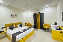 Yellow Sapphire Hotel DLF Cyber City