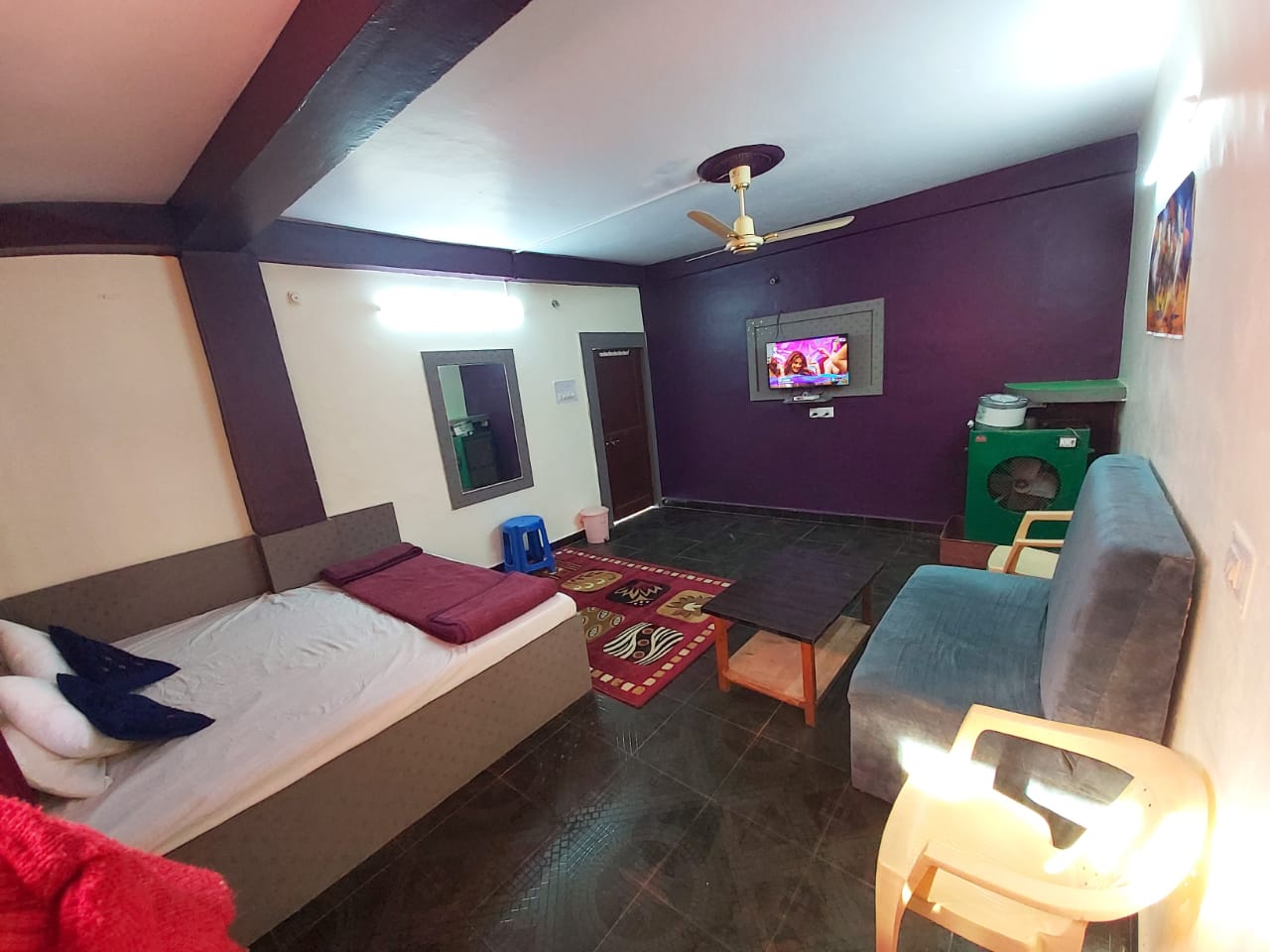 Hotel pranay - Tap to explore photos