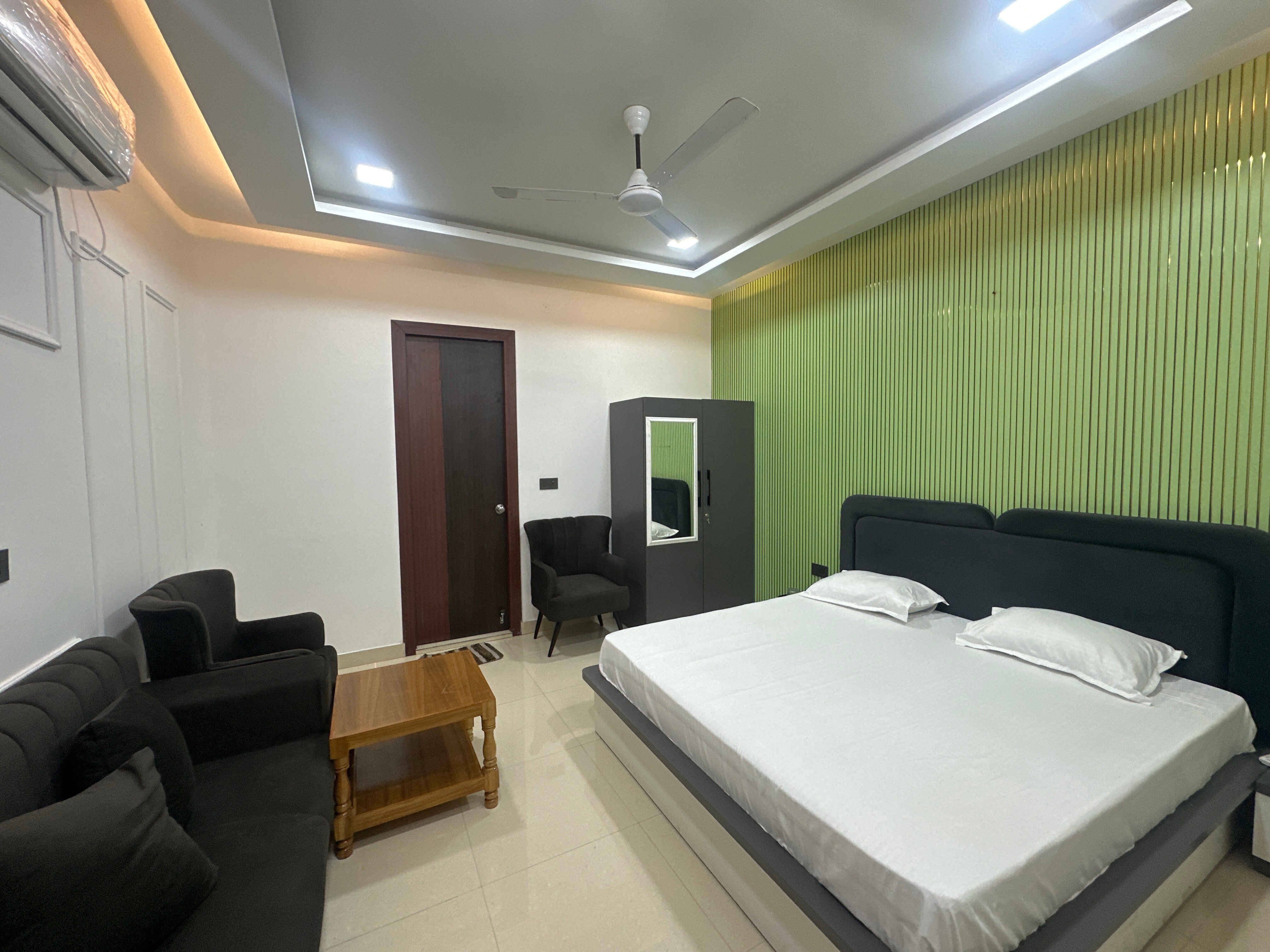 Azlan Residency - Tap to explore photos