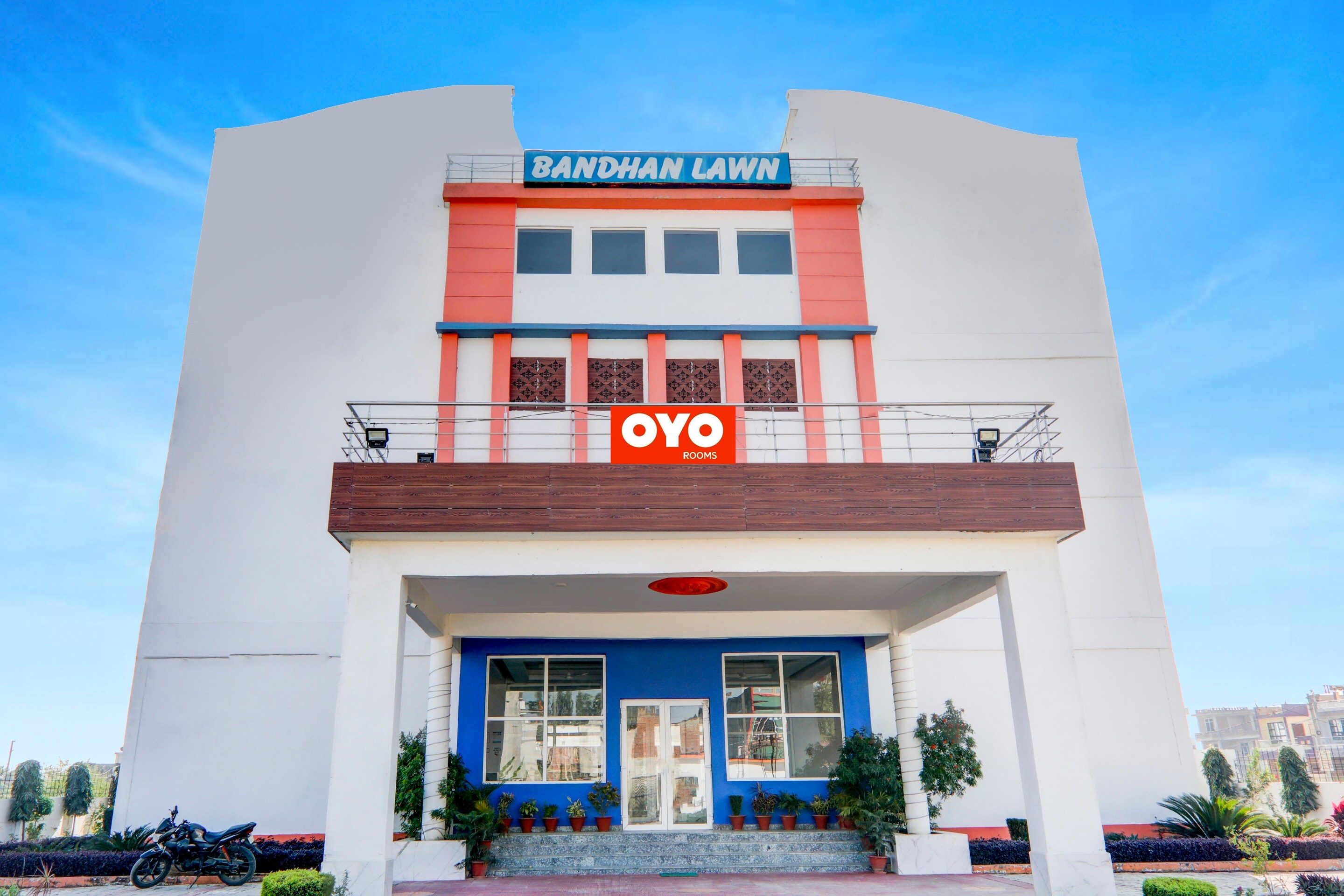 POP Bhandhan Lawn - Tap to explore photos