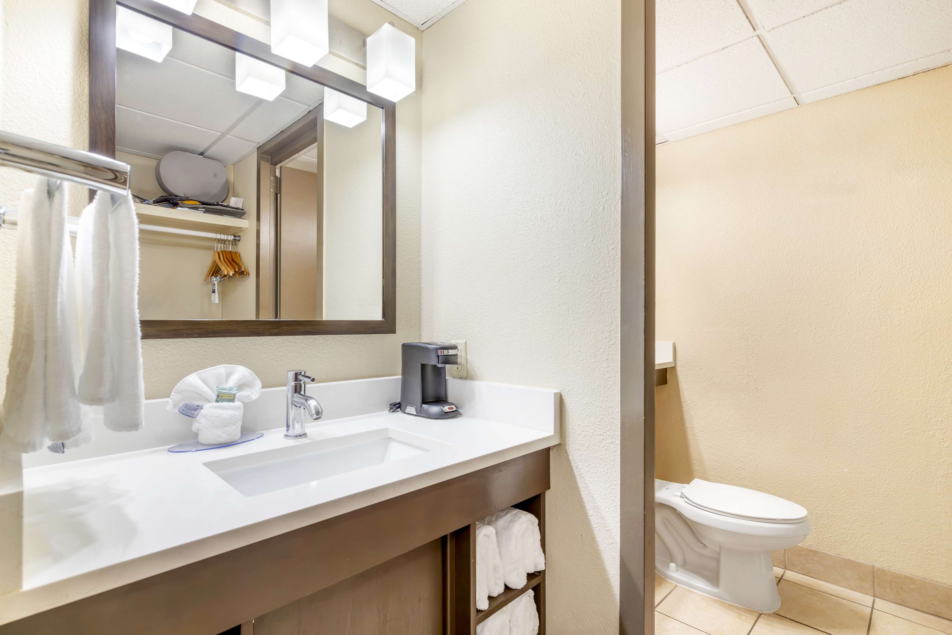 Best Western Corpus Christi - Tap to explore photos