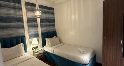 Palm Breeze Hotel - Colaba Room Type - Super Deluxe Twin Room