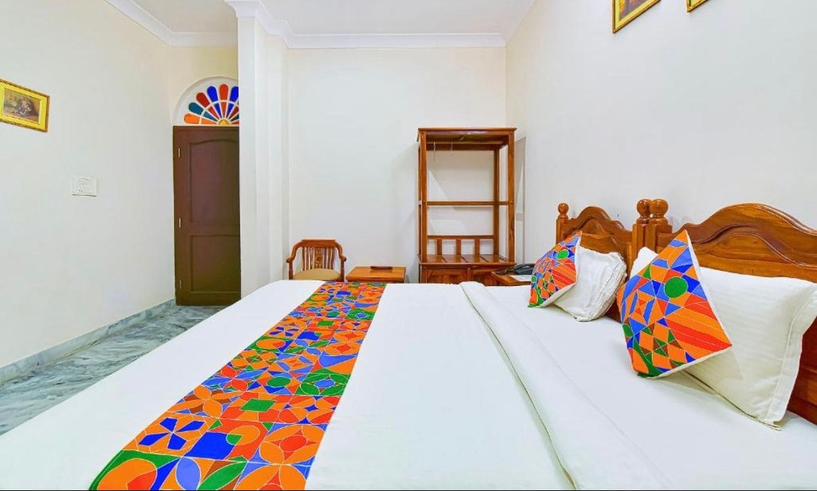 Hotel Harsoli Haveli - Tap to explore photos
