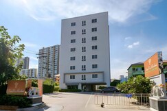 Townhouse Siam Privi Hotel