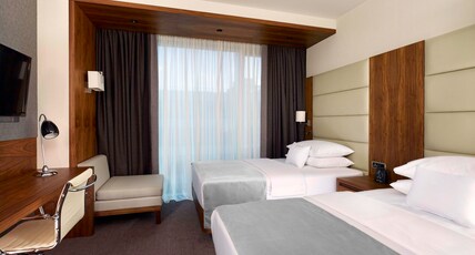DoubleTree by Hilton Zagreb Room Type - FAMILY CONNECTING ROOM
