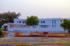 GANGA VILLAGE RESORT