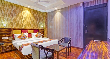 FabHotel Galaxy - Nr. Patel Nagar Metro Room Type - Deluxe Room