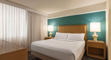 Embassy Suites Deerfield Beach - Resort & Spa Room Type - 1 KING SUNSET- NO BALC NS
