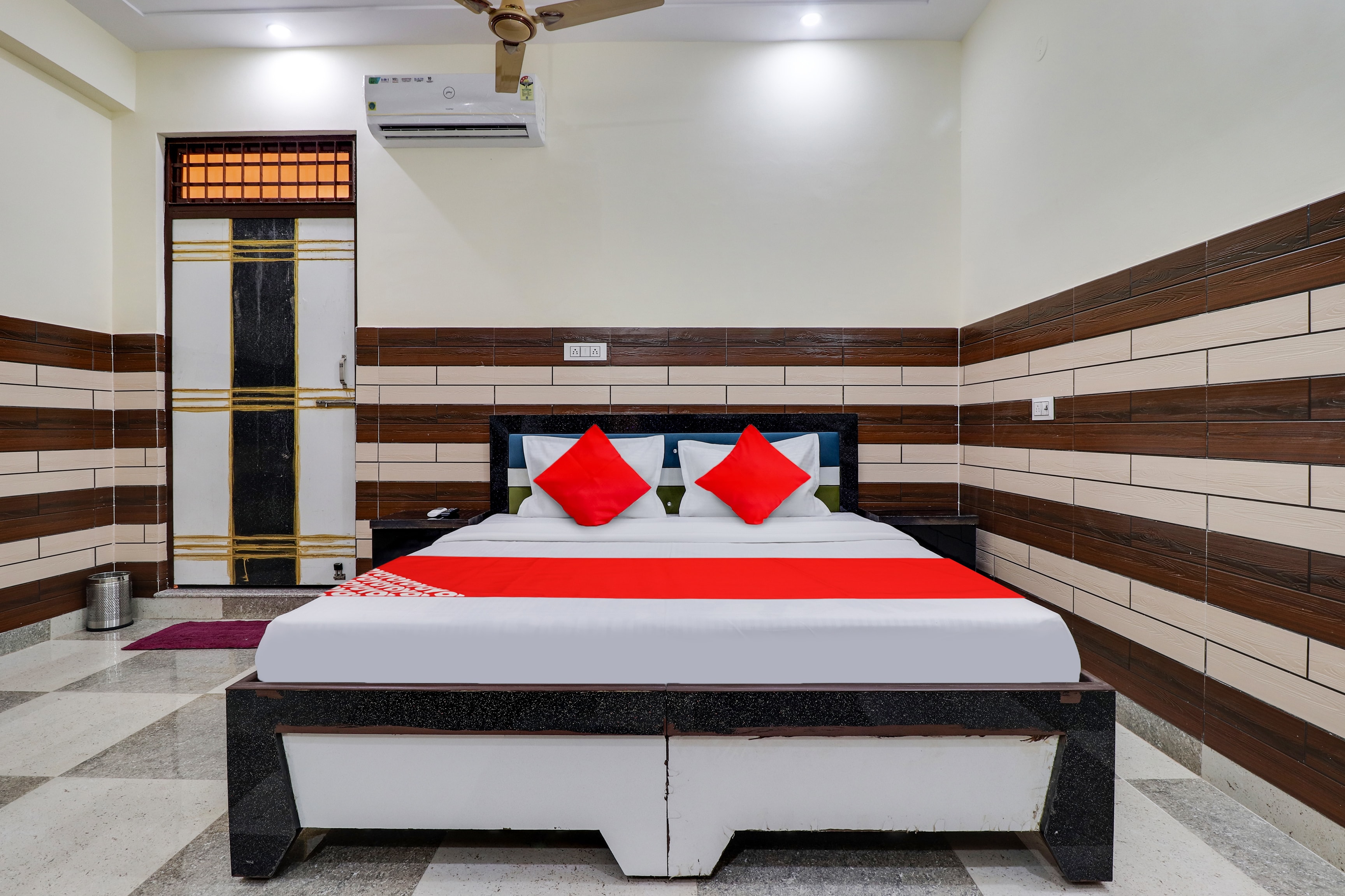 Hotel O The Kailash - Tap to explore photos