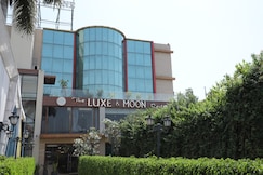 Rooms of Sona Pristine Hotel & Resort