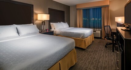 Holiday Inn Express Hays Room Type - 2 Queen Standard