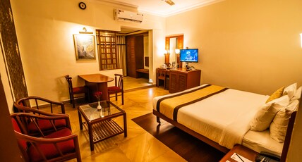 Yuvarani Residency Room Type - Executive Room