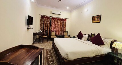 Hotel Moti Mahal Room Type - Lake Side Room With Balcony