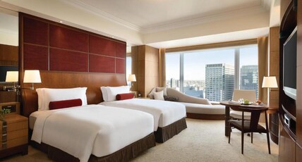 Shangri-La Hotel Tokyo Room Type - Deluxe Imperial Garden View Twin Room Shangri-La Hotel Tokyo Room Type - Deluxe Imperial Garden View Twin Room