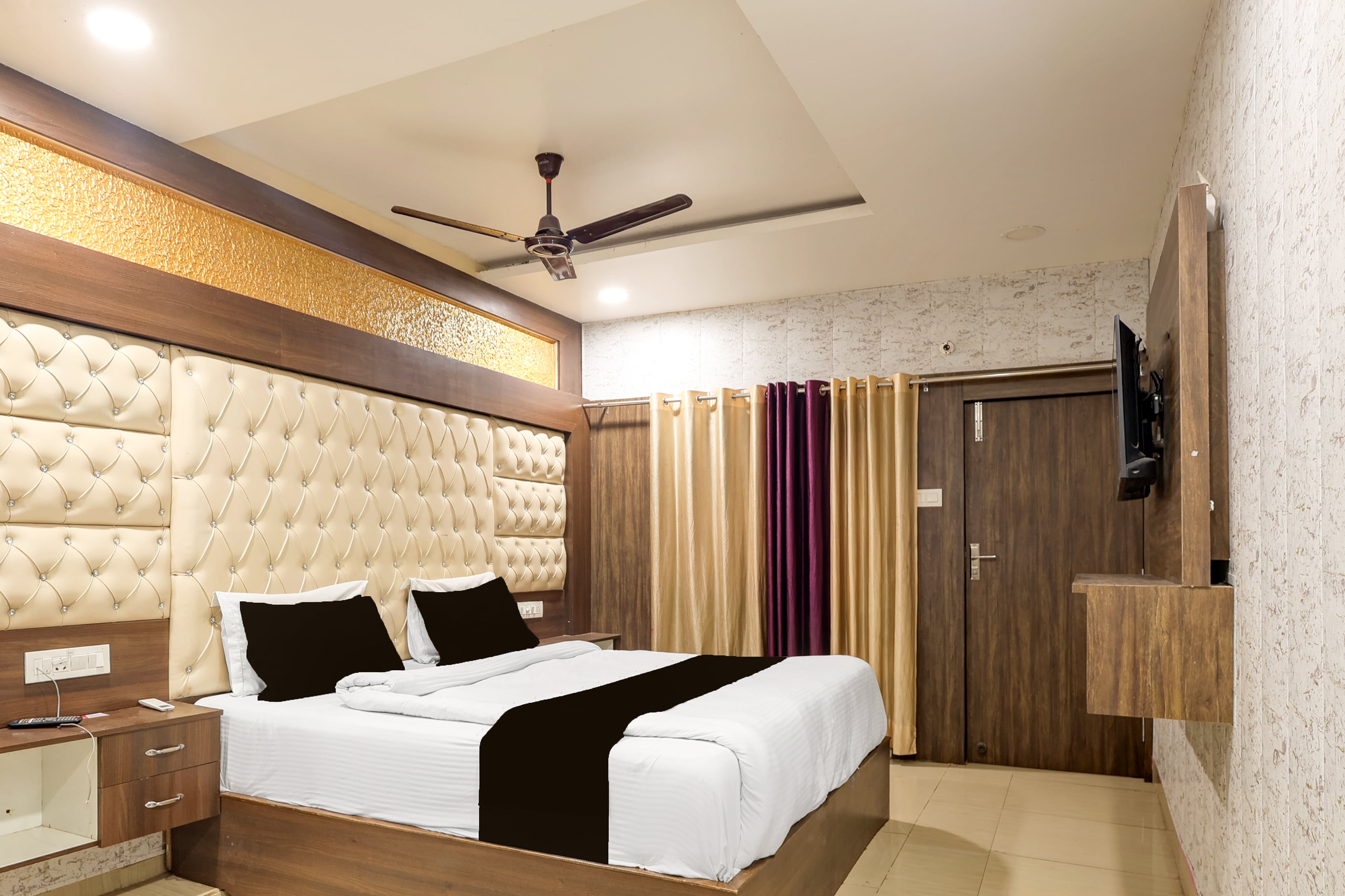Hotel O Krishna Inn - Tap to explore photos
