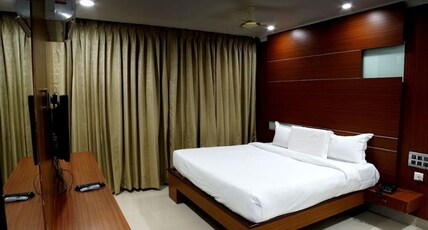 Hotel Mourya Grand Room Type - DELUXE SUITE ROOM