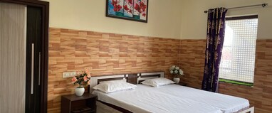Hotel Sheela Resort