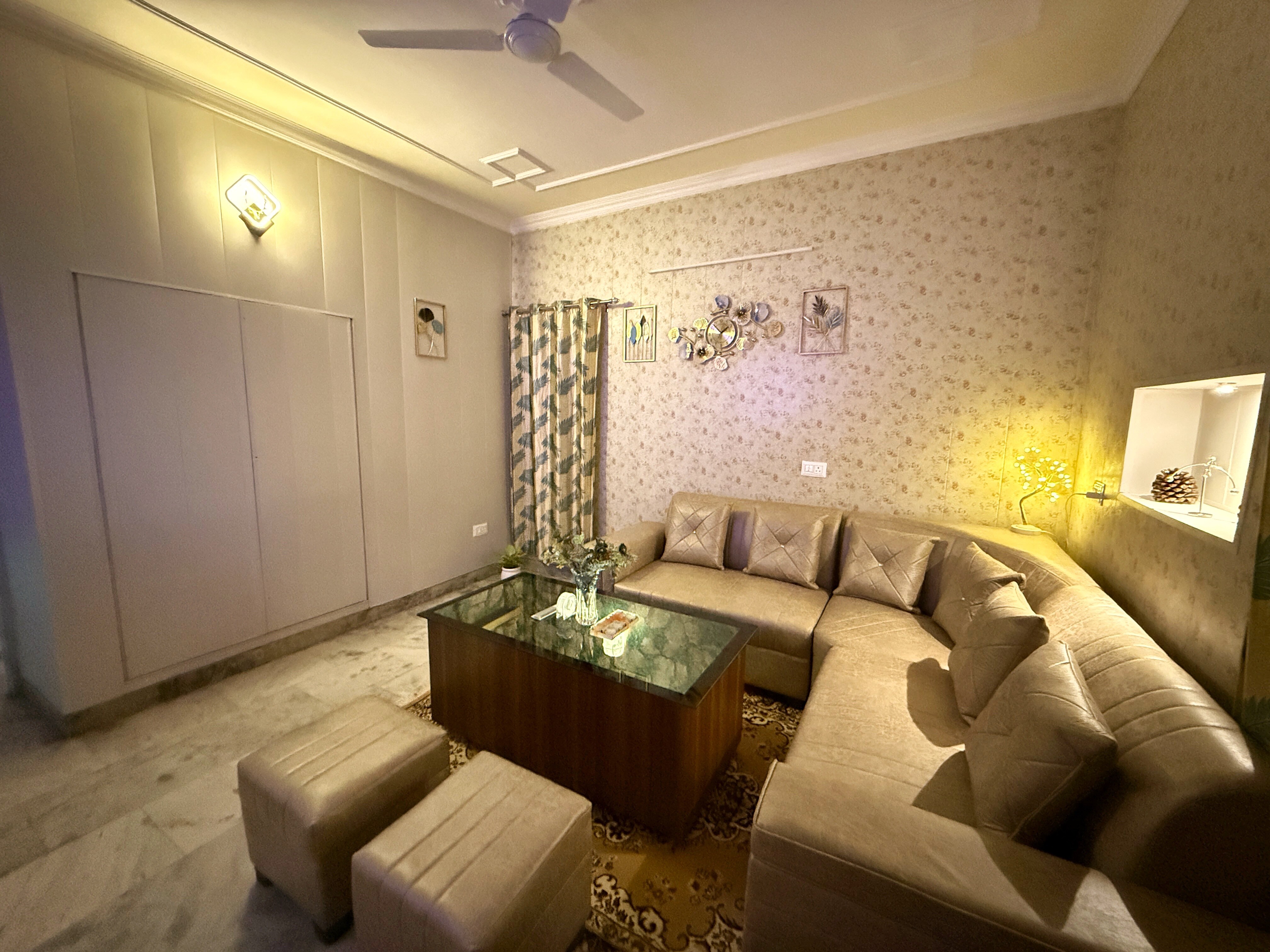 Premium 1BHK By Saini Homestay - Tap to explore photos